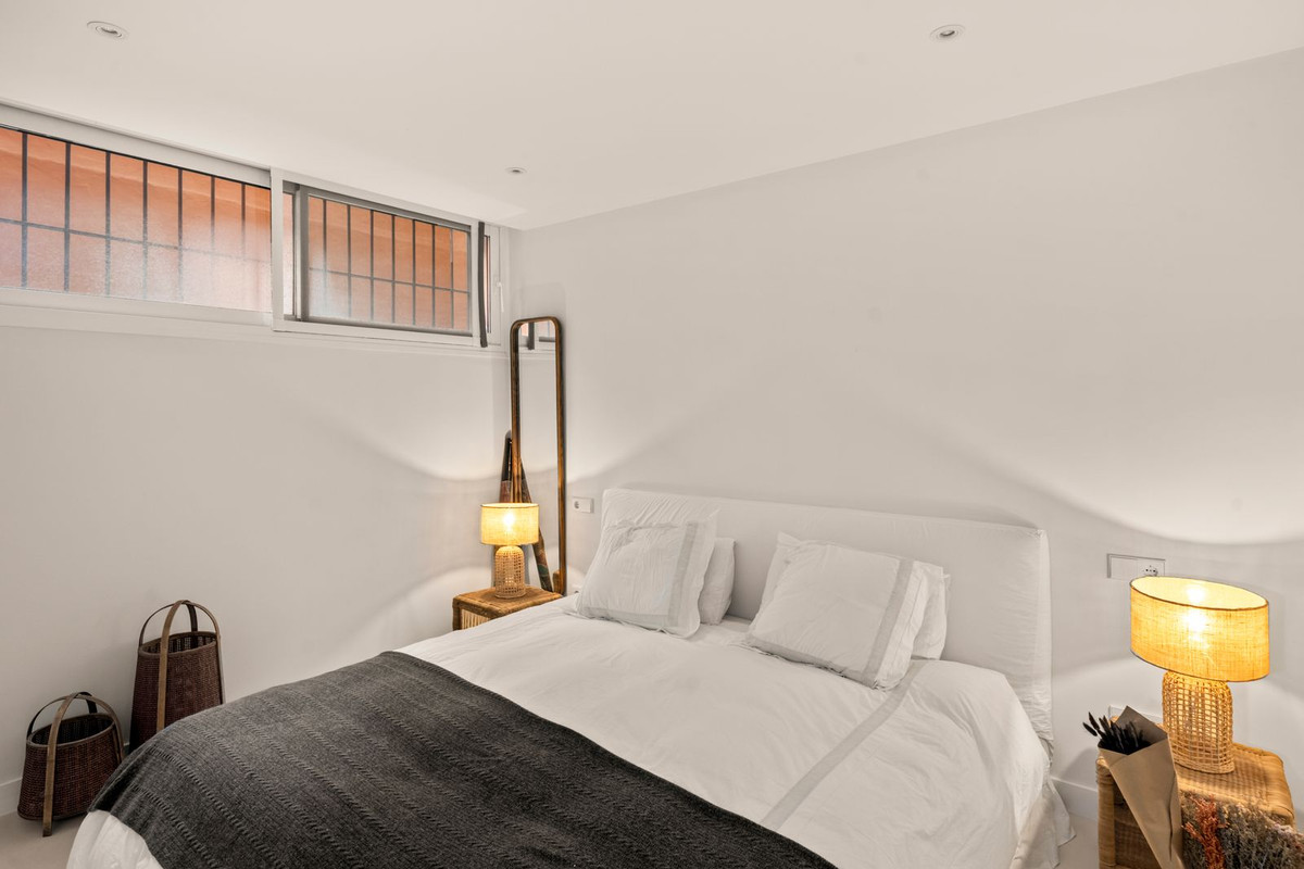 4 Bed Townhouse for sale in The Golden Mile Costa Del Sol, Málaga, Spain