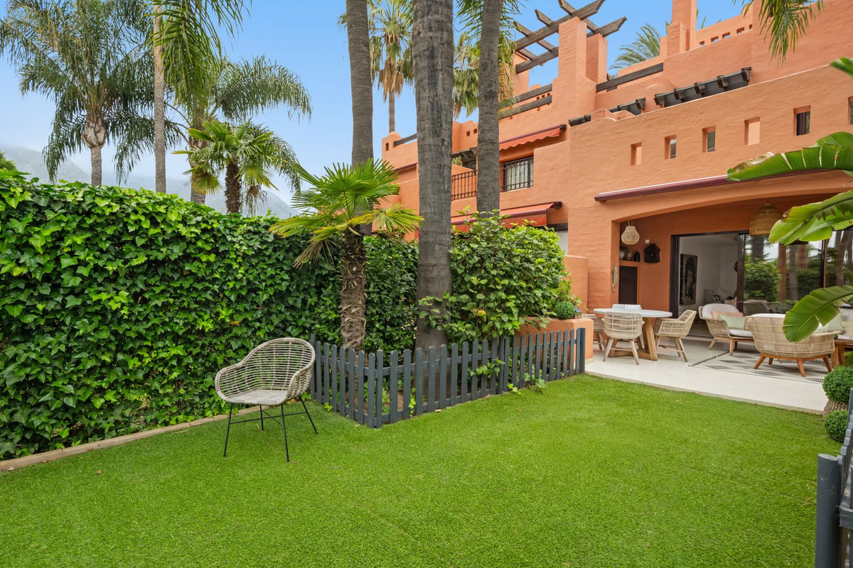 4 Bed Townhouse for sale in The Golden Mile Costa Del Sol, Málaga, Spain