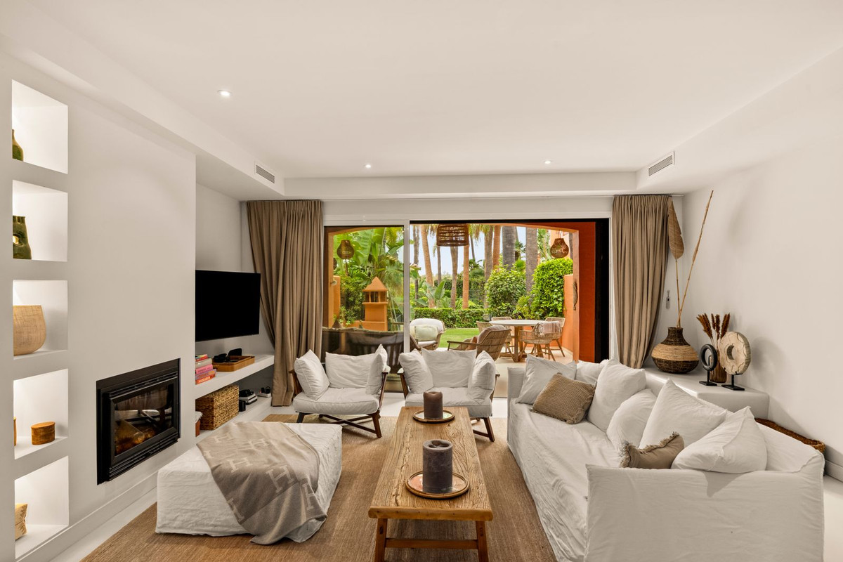 4 Bed Townhouse for sale in The Golden Mile Costa Del Sol, Málaga, Spain