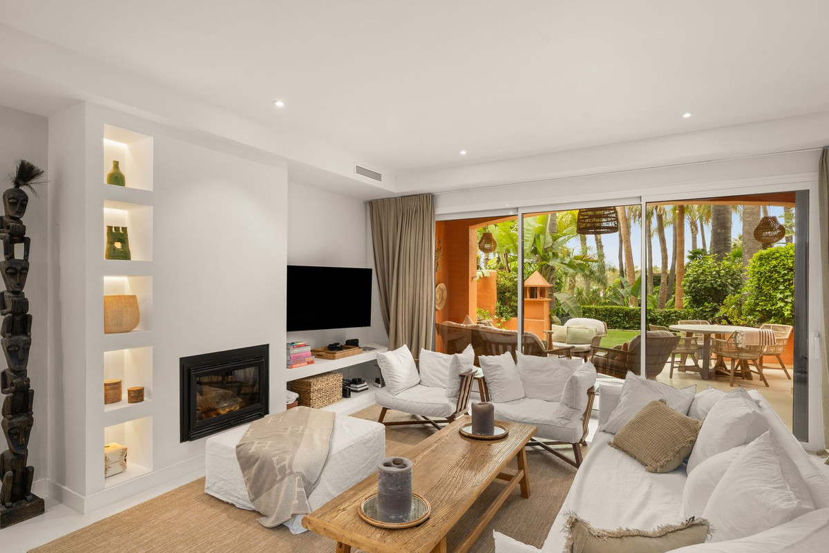4 Bed Townhouse for sale in The Golden Mile Costa Del Sol, Málaga, Spain