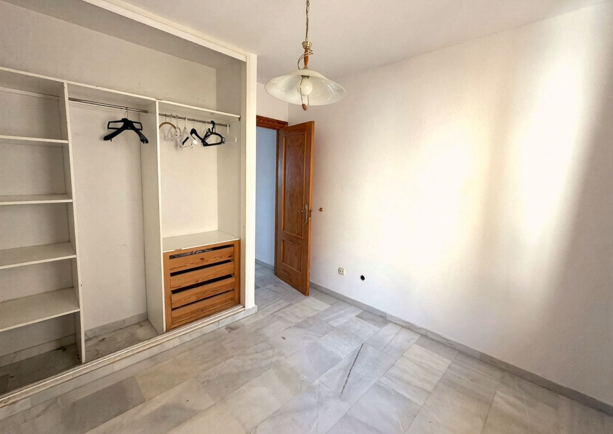3 Bed Apartment for sale in Estepona Costa Del Sol, Málaga, Spain