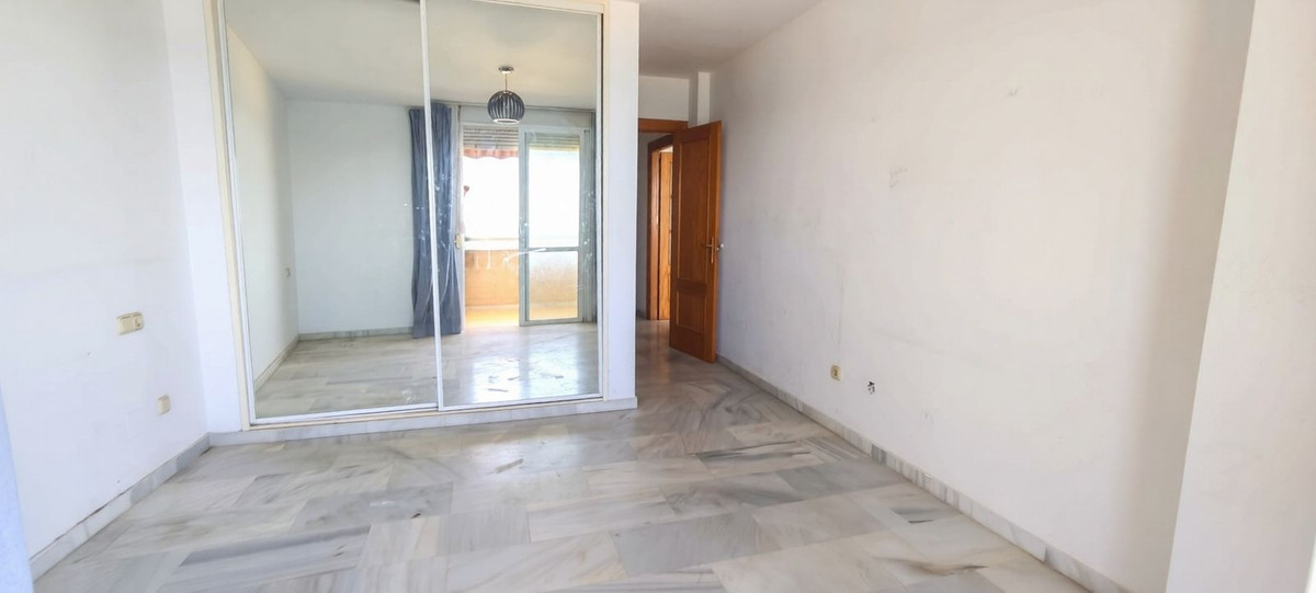 3 Bed Apartment for sale in Estepona Costa Del Sol, Málaga, Spain