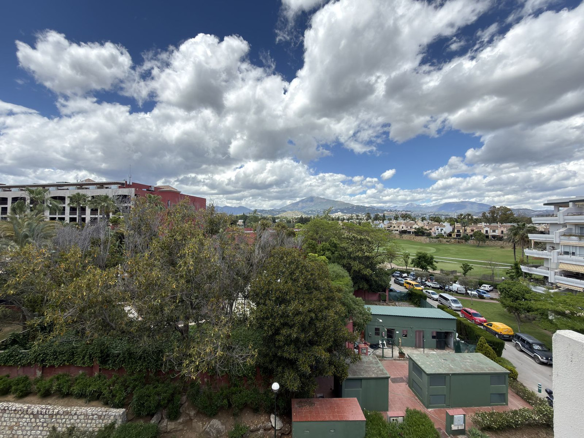 2 Bed Apartment for sale in San Pedro De Alcántara Costa Del Sol, Málaga, Spain