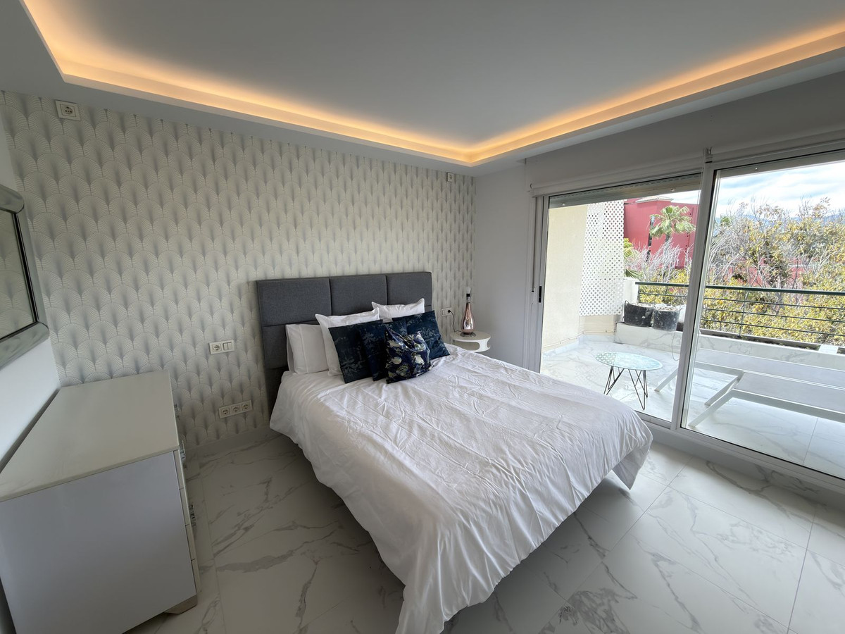 2 Bed Apartment for sale in San Pedro De Alcántara Costa Del Sol, Málaga, Spain