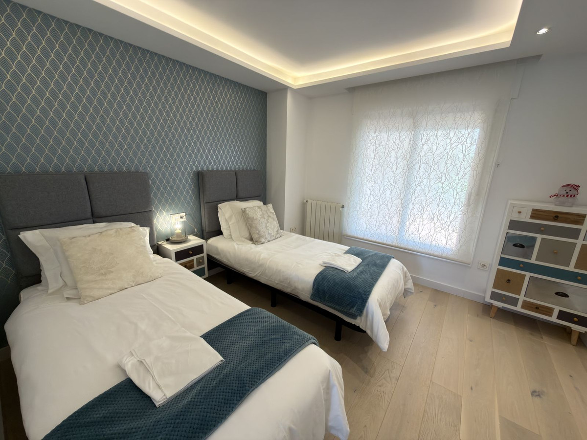 2 Bed Apartment for sale in San Pedro De Alcántara Costa Del Sol, Málaga, Spain