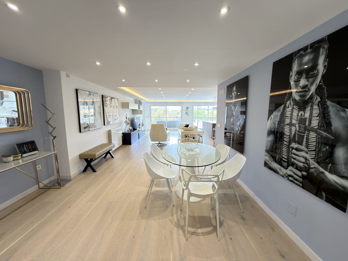 2 Bed Apartment for sale in San Pedro De Alcántara Costa Del Sol, Málaga, Spain