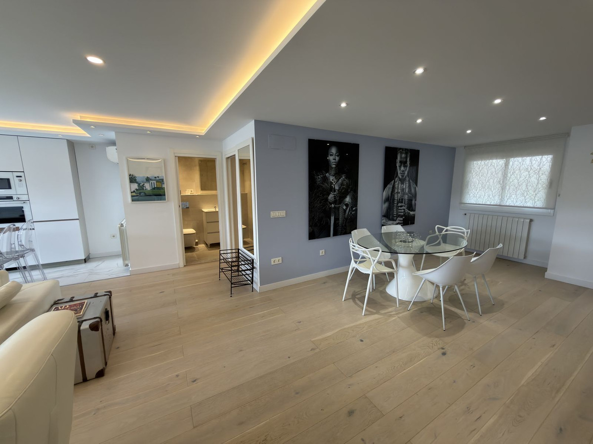 2 Bed Apartment for sale in San Pedro De Alcántara Costa Del Sol, Málaga, Spain