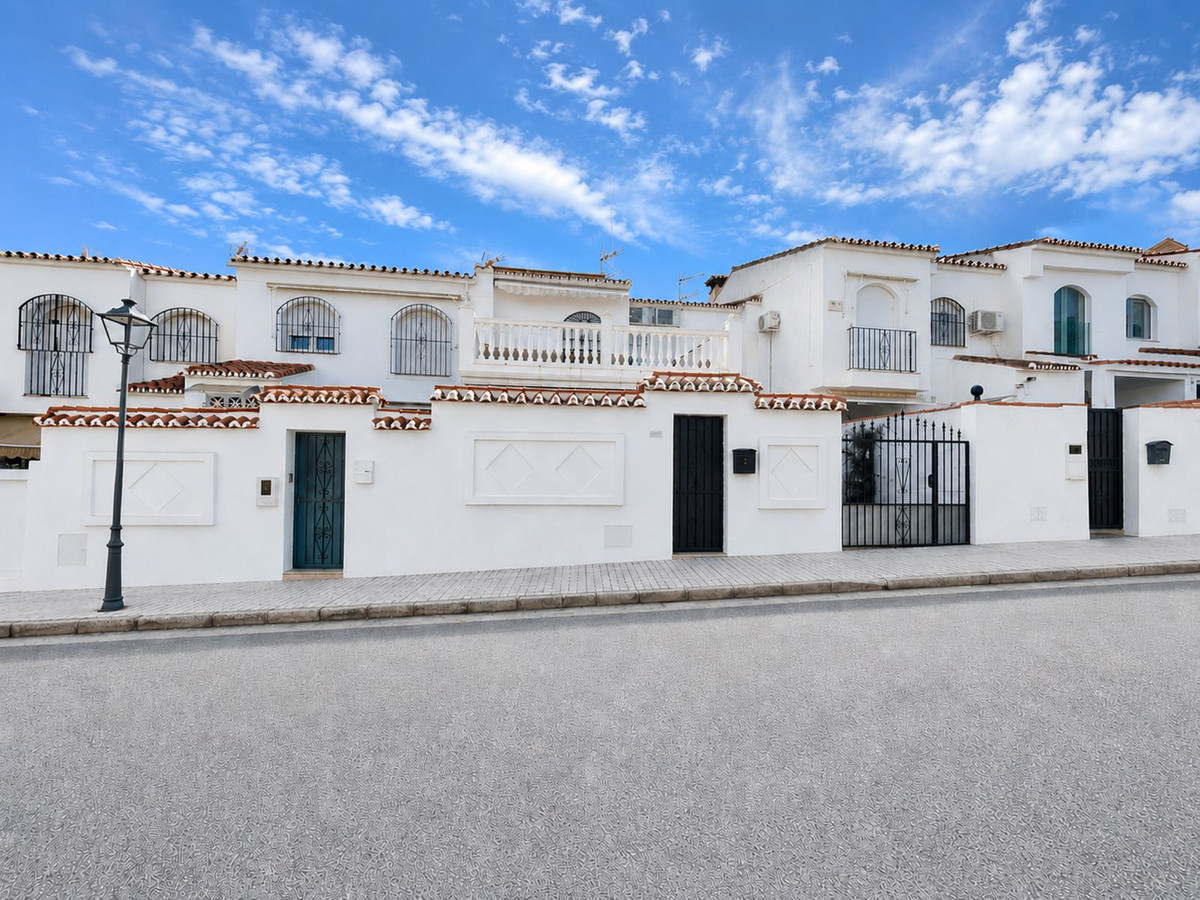 Se vende Adosada de 3 dormitorios en Costa Del Sol, Málaga, España