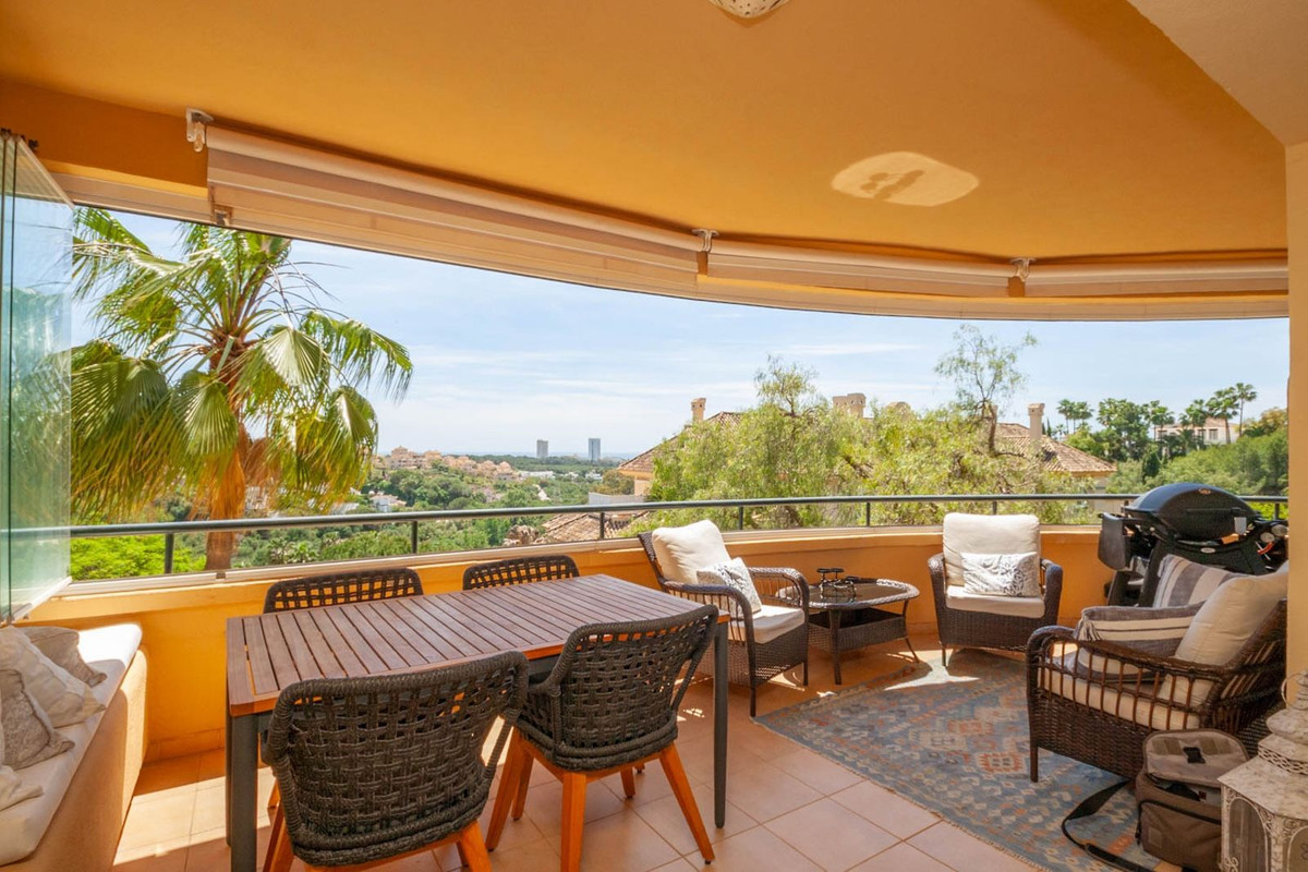 3 Bed Apartment for sale in Elviria Costa Del Sol, Málaga, Spain