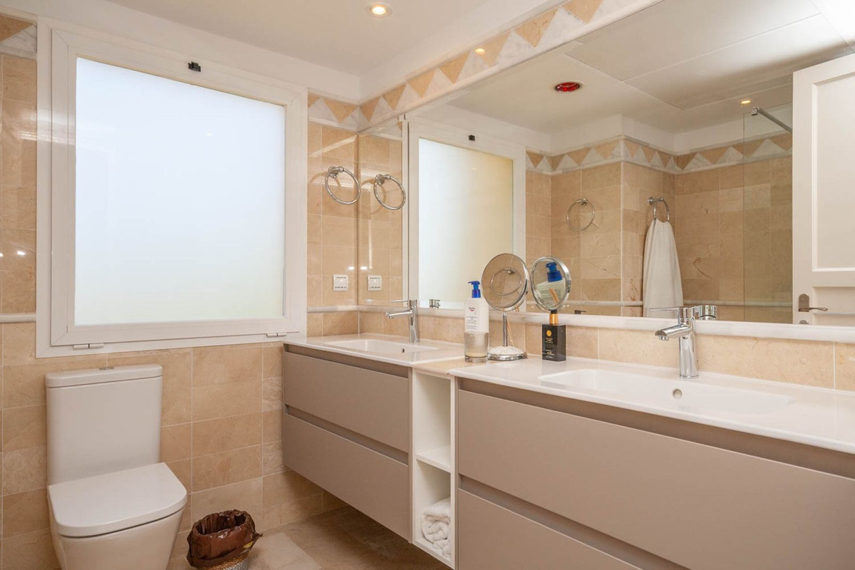 3 Bed Apartment for sale in Elviria Costa Del Sol, Málaga, Spain