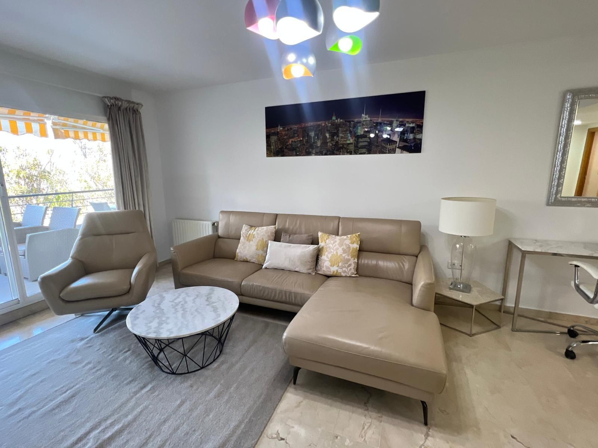 3 Bed Apartment for sale in San Pedro De Alcántara Costa Del Sol, Málaga, Spain