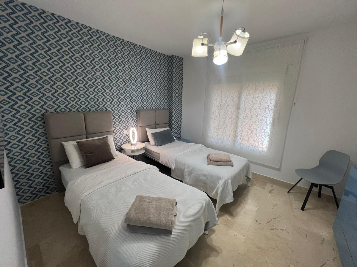 3 Bed Apartment for sale in San Pedro De Alcántara Costa Del Sol, Málaga, Spain