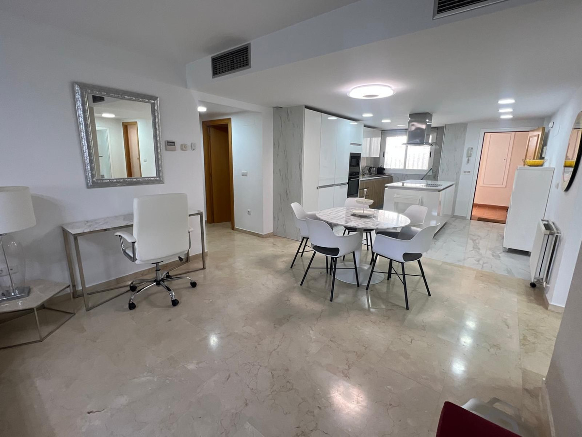 3 Bed Apartment for sale in San Pedro De Alcántara Costa Del Sol, Málaga, Spain