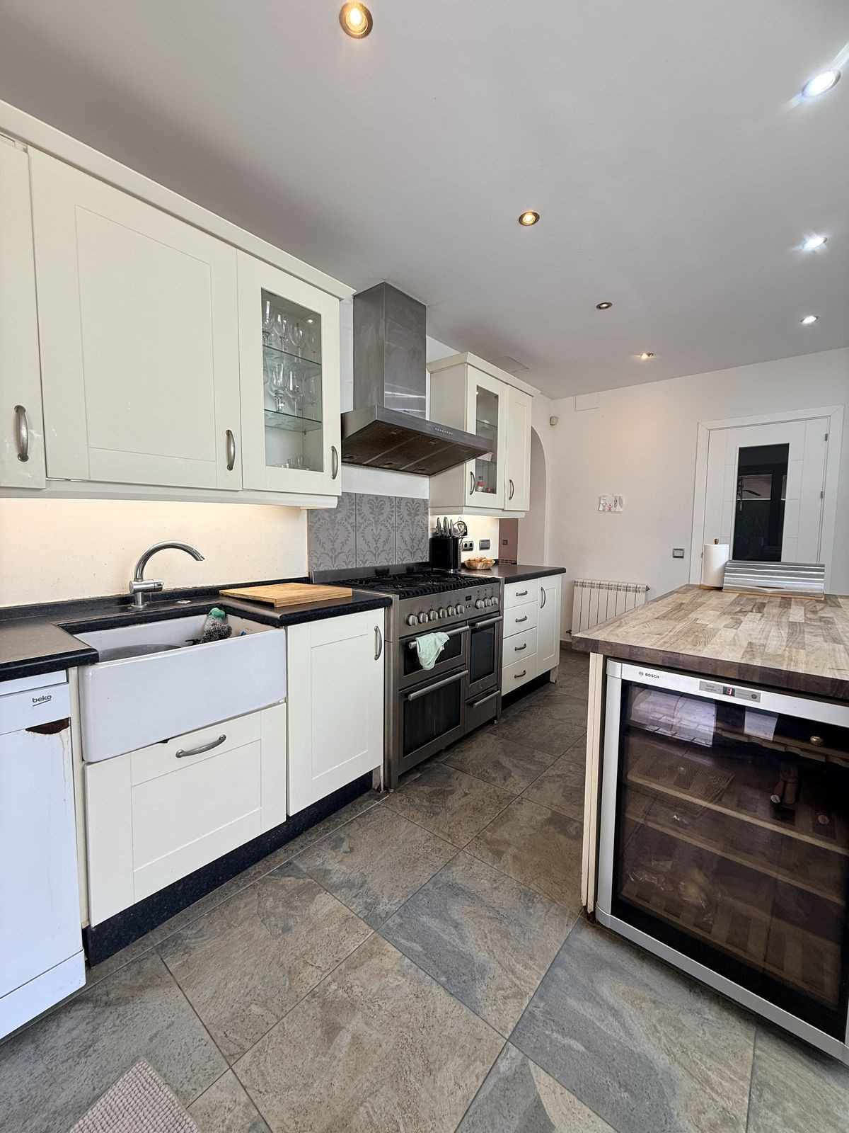 Se vende Villa - Chalet de 3 dormitorios en Costa Del Sol, Málaga, España