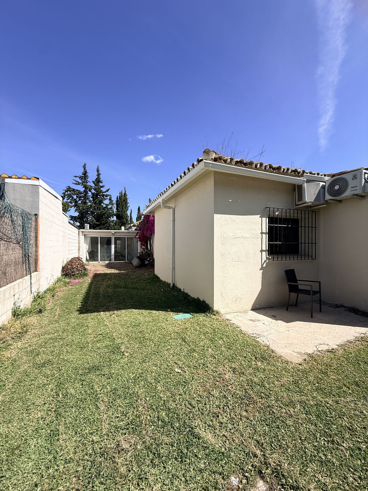 Se vende Villa - Chalet de 3 dormitorios en Costa Del Sol, Málaga, España