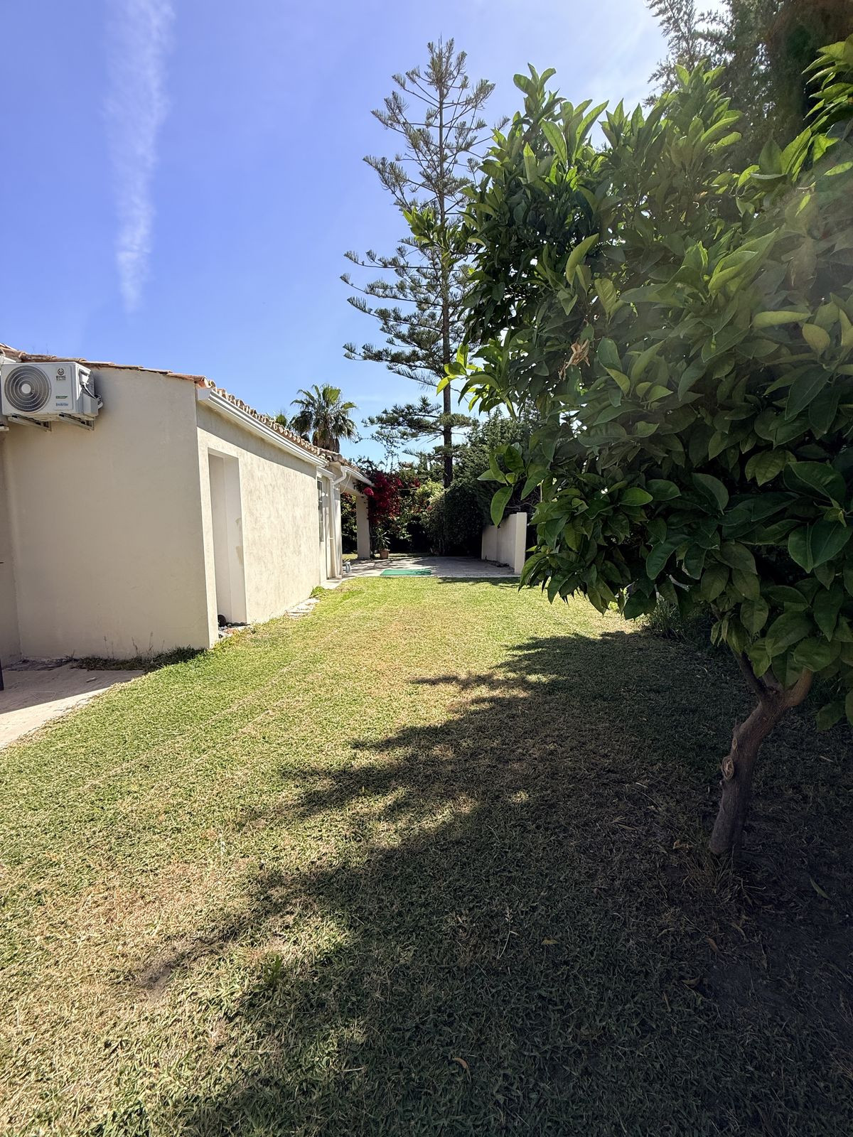 Se vende Villa - Chalet de 3 dormitorios en Costa Del Sol, Málaga, España