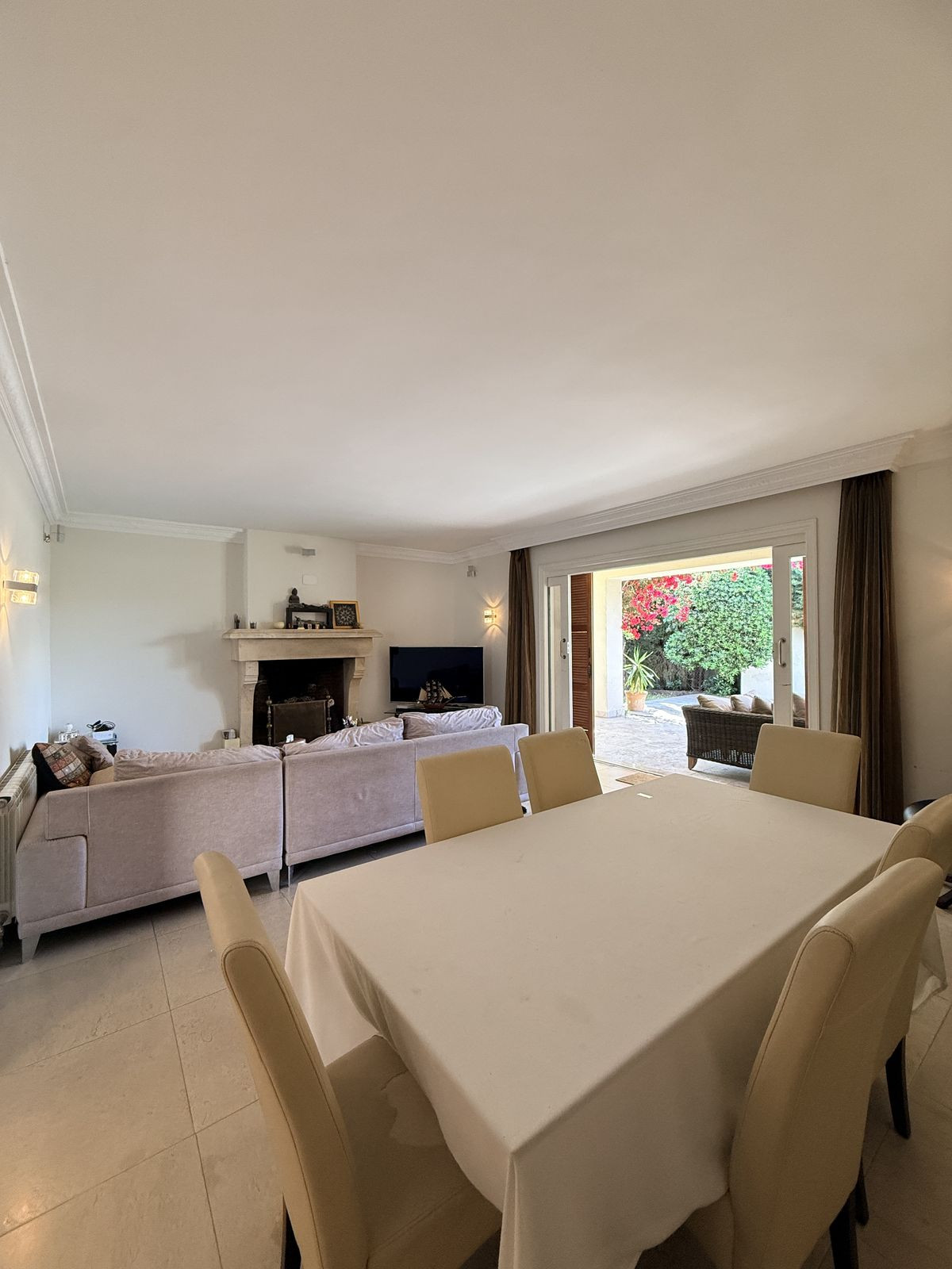 Se vende Villa - Chalet de 3 dormitorios en Costa Del Sol, Málaga, España