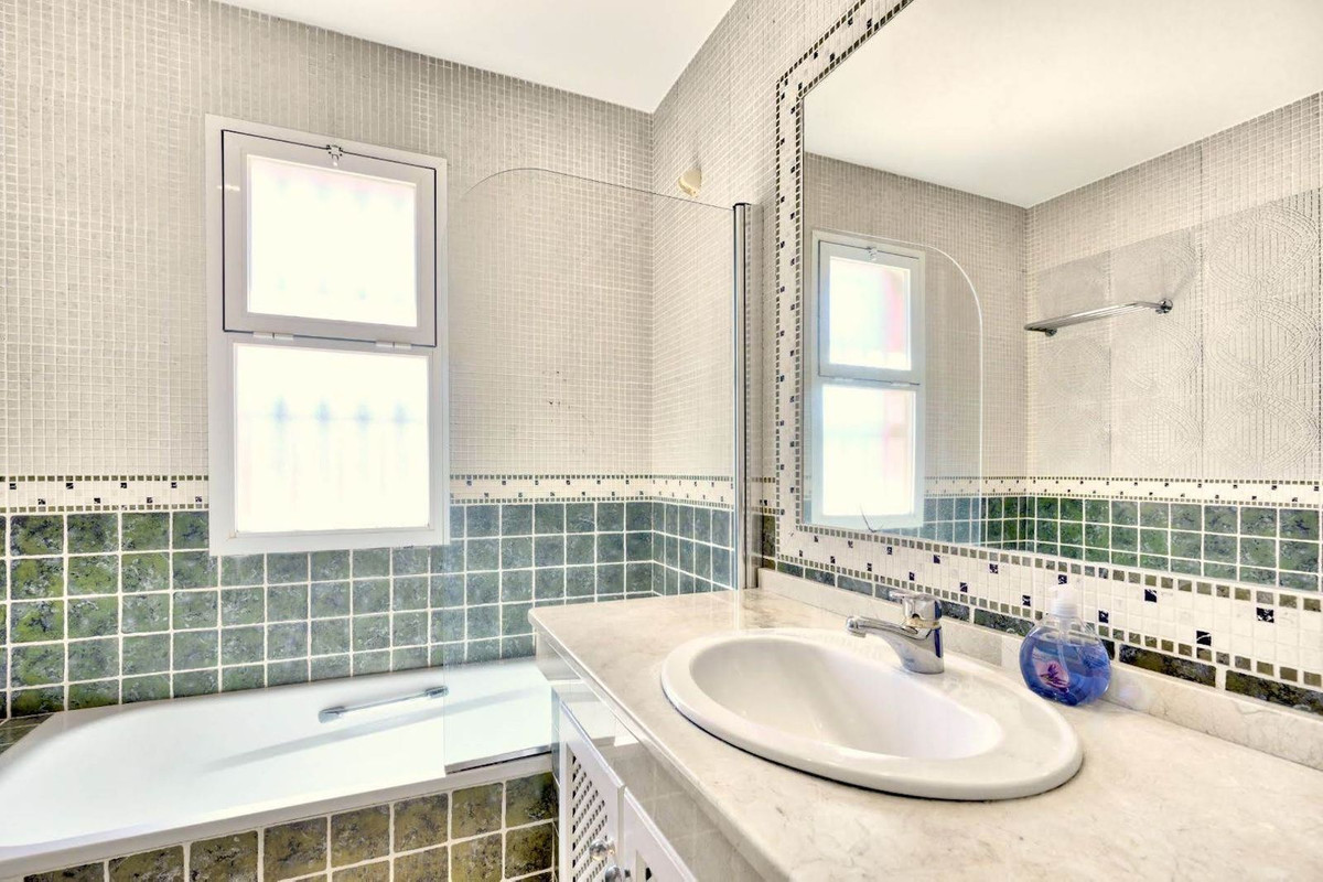 3 Bed Townhouse for sale in The Golden Mile Costa Del Sol, Málaga, Spain