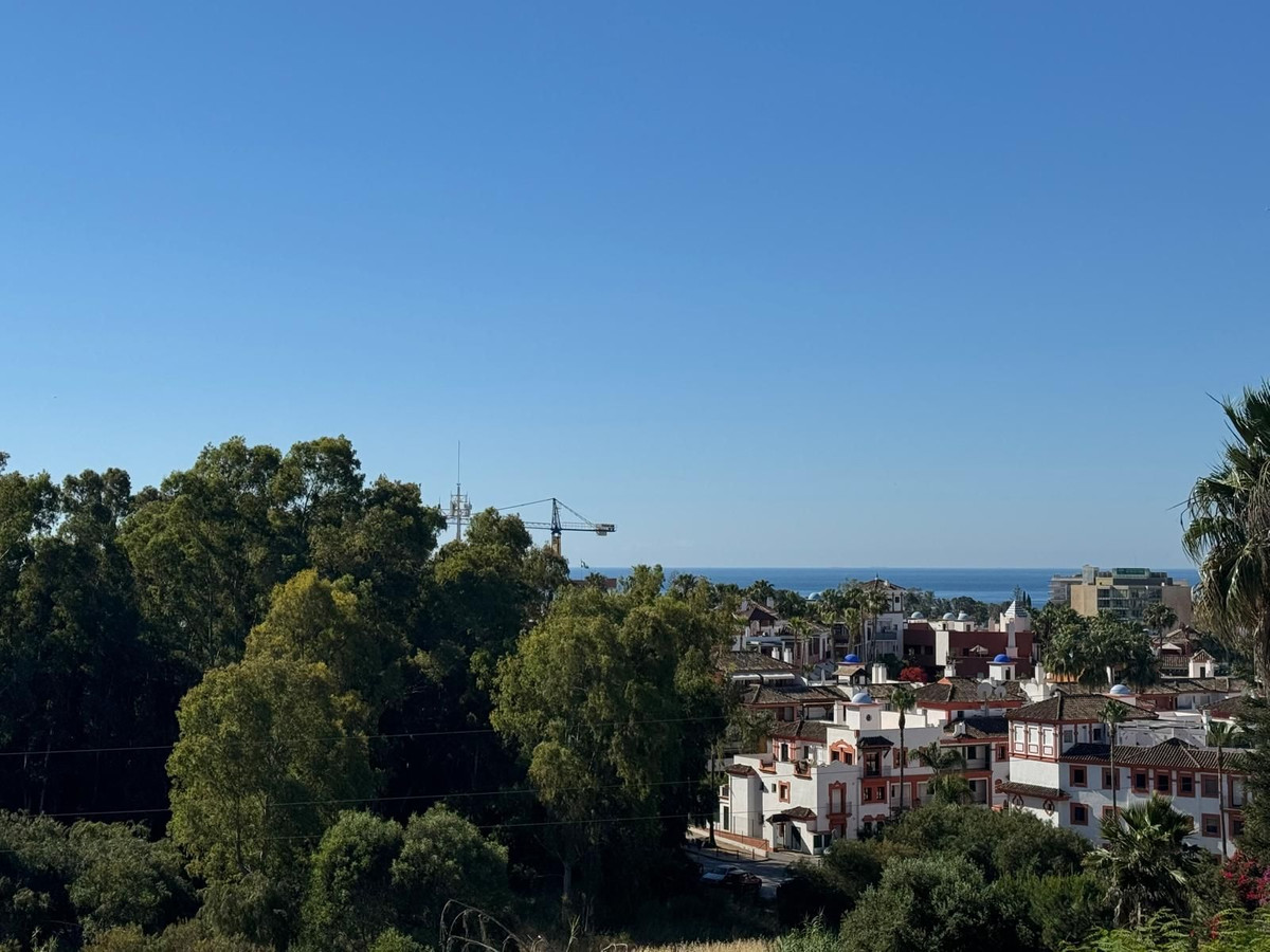 2 Bed Apartment for sale in Atalaya Costa Del Sol, Málaga, Spain