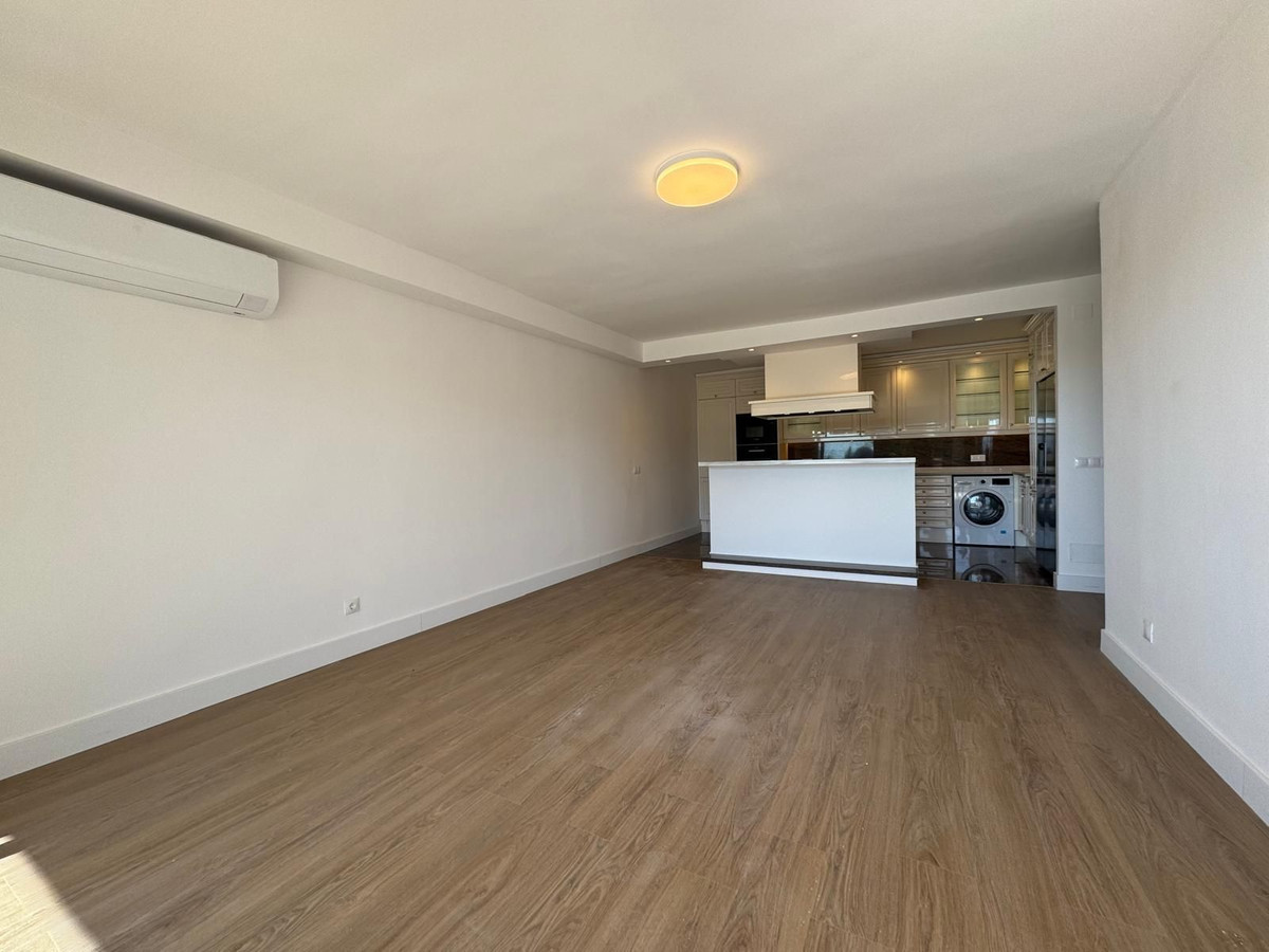 2 Bed Apartment for sale in Atalaya Costa Del Sol, Málaga, Spain