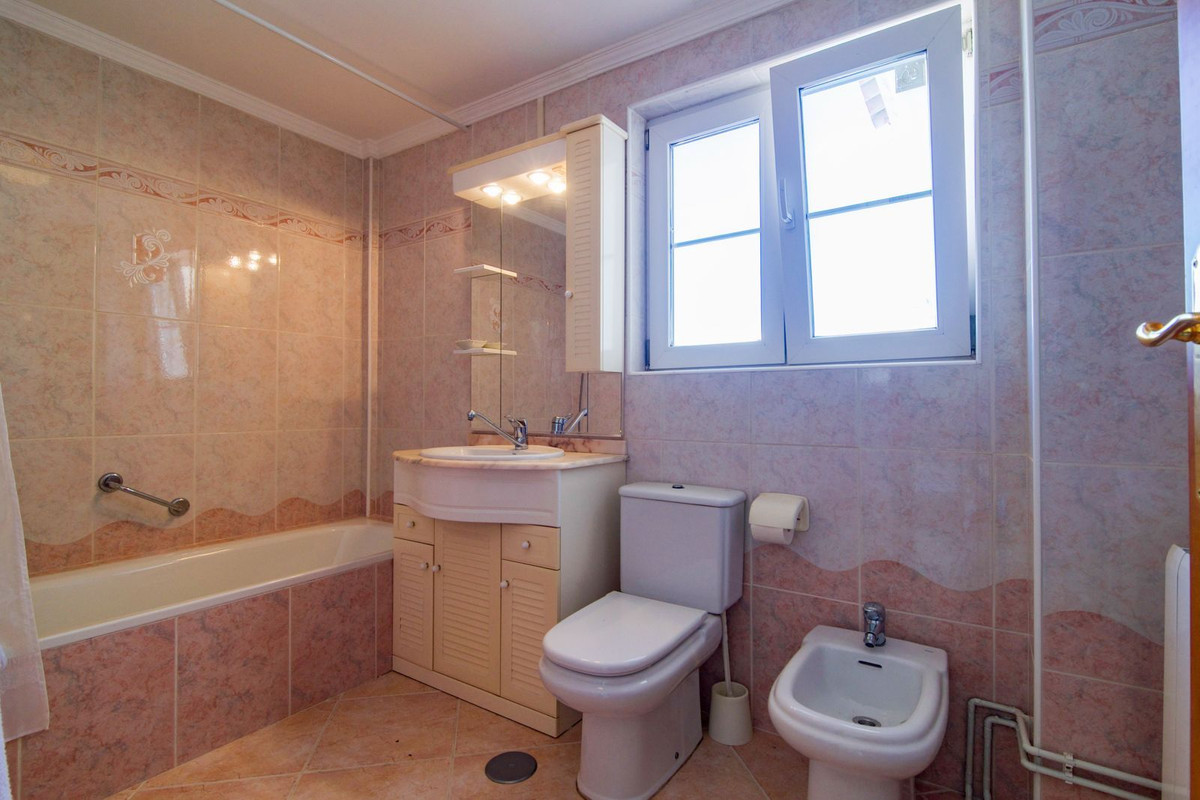 3 Bed Townhouse for sale in Fuengirola Costa Del Sol, Málaga, Spain