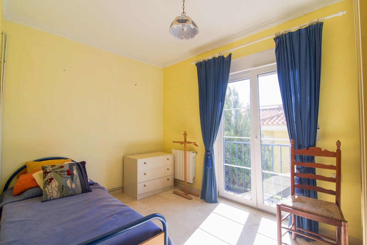 3 Bed Townhouse for sale in Fuengirola Costa Del Sol, Málaga, Spain