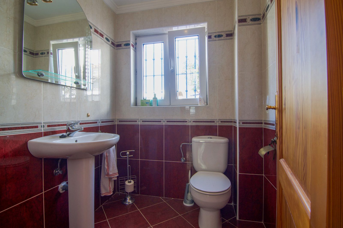 3 Bed Townhouse for sale in Fuengirola Costa Del Sol, Málaga, Spain