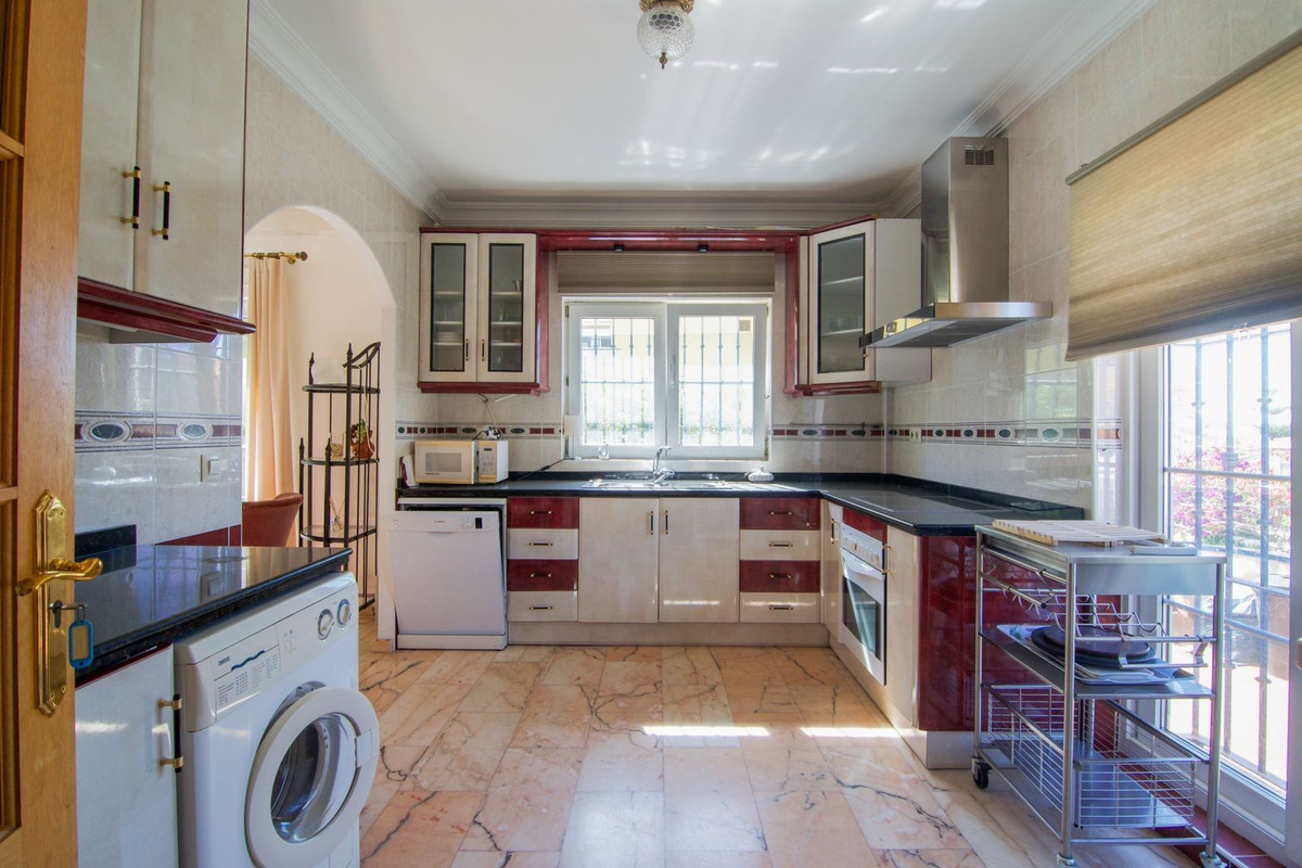 3 Bed Townhouse for sale in Fuengirola Costa Del Sol, Málaga, Spain