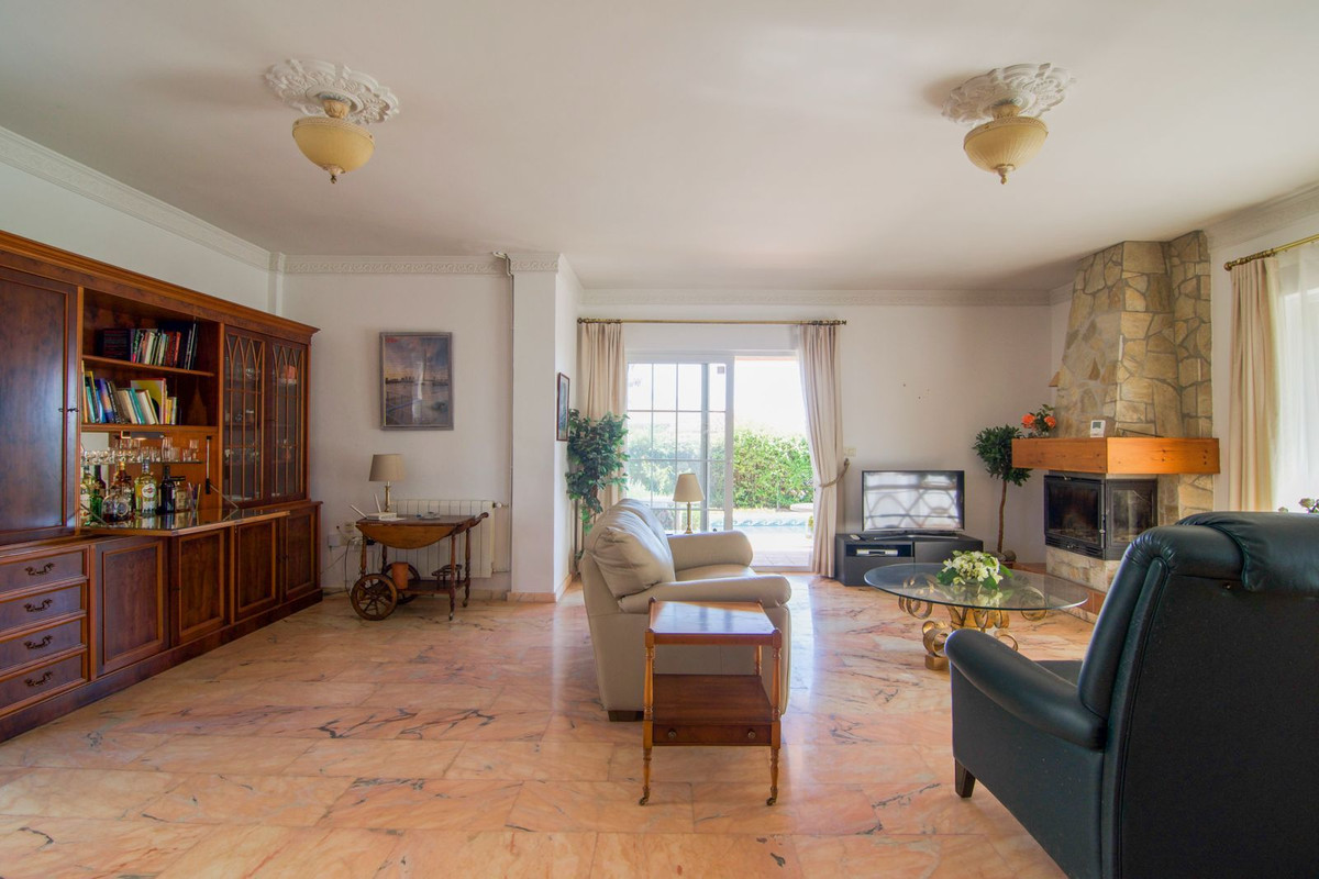 3 Bed Townhouse for sale in Fuengirola Costa Del Sol, Málaga, Spain