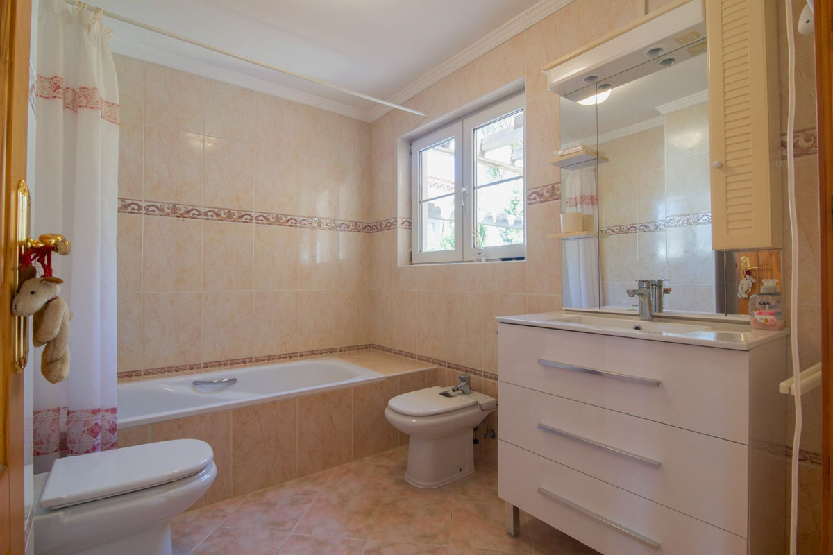 3 Bed Townhouse for sale in Fuengirola Costa Del Sol, Málaga, Spain
