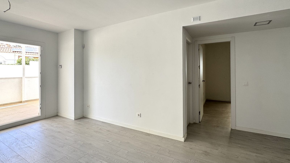 Se vende Apartamento Planta Baja de 3 dormitorios en Costa Del Sol, Málaga, España