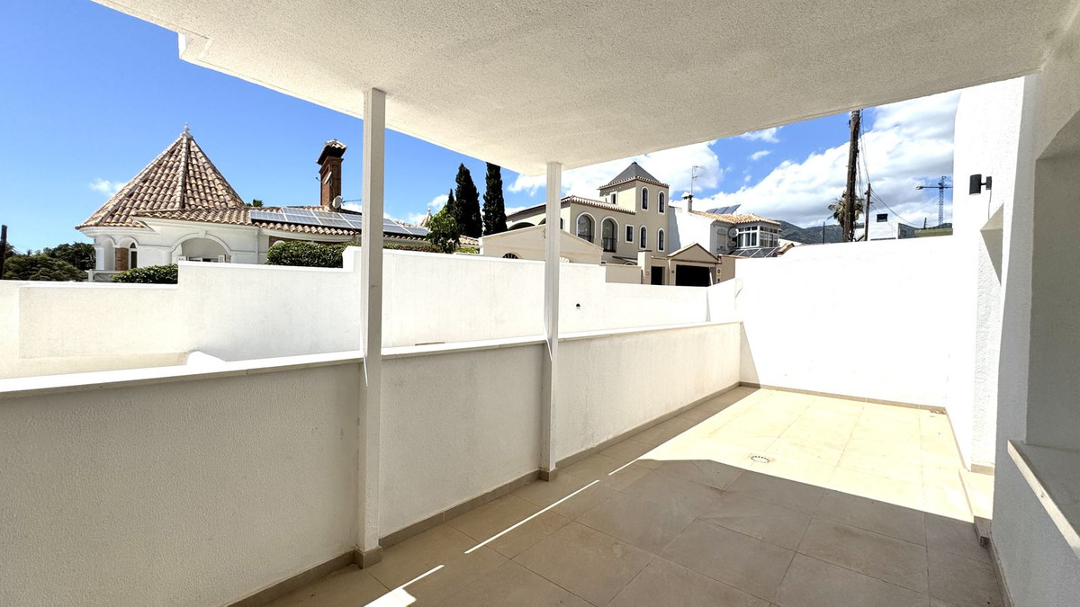 Se vende Apartamento Planta Baja de 3 dormitorios en Costa Del Sol, Málaga, España