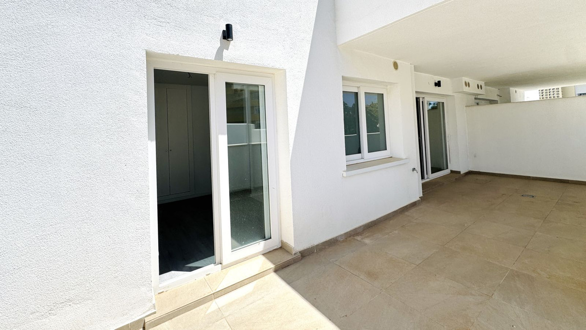 Se vende Apartamento Planta Baja de 3 dormitorios en Costa Del Sol, Málaga, España