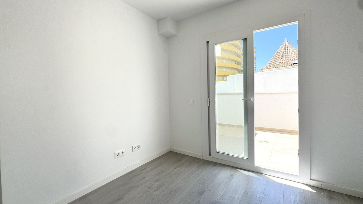 Se vende Apartamento Planta Baja de 3 dormitorios en Costa Del Sol, Málaga, España