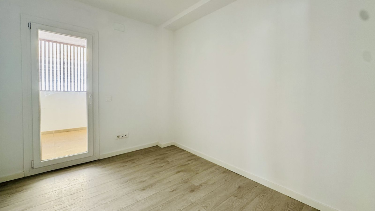 Se vende Apartamento Planta Baja de 3 dormitorios en Costa Del Sol, Málaga, España
