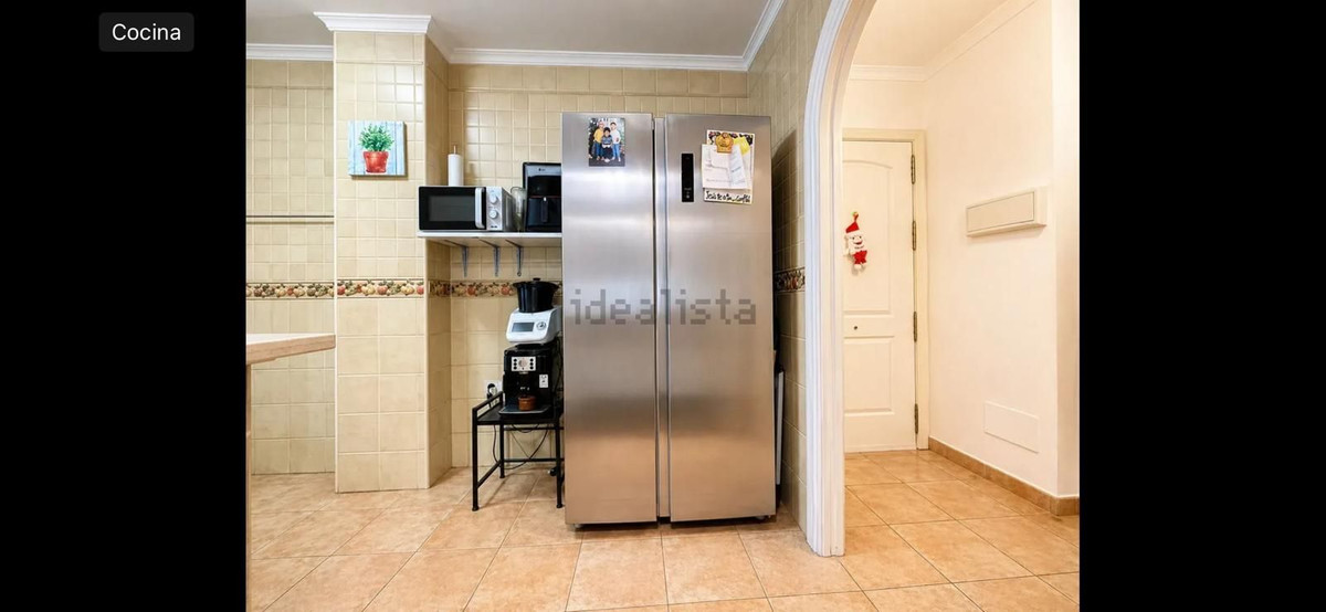 3 Bed Apartment for sale in Estepona Costa Del Sol, Málaga, Spain