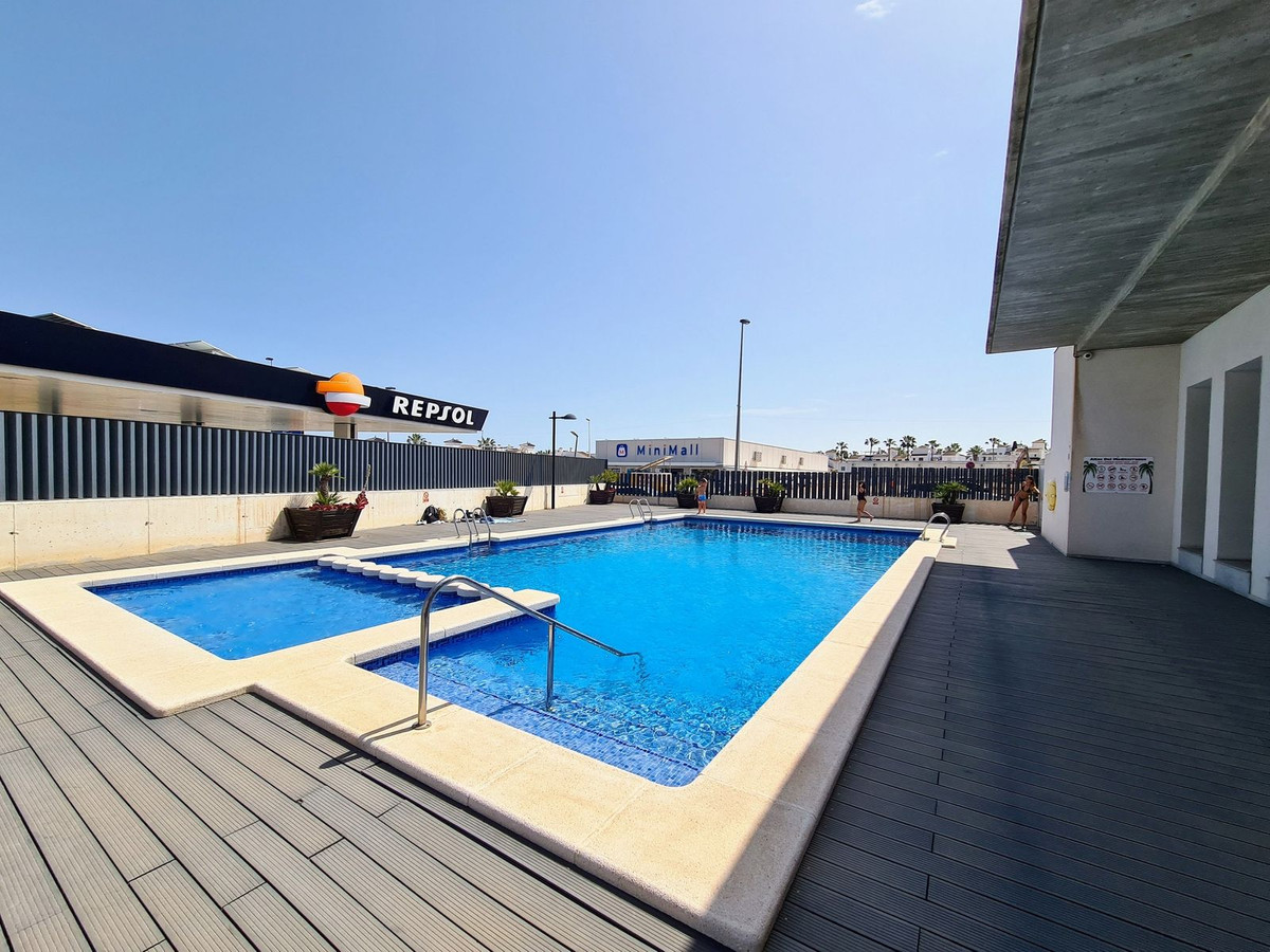 Se vende Apartamento Planta Baja de 2 dormitorios en Costa Blanca, Alicante, España