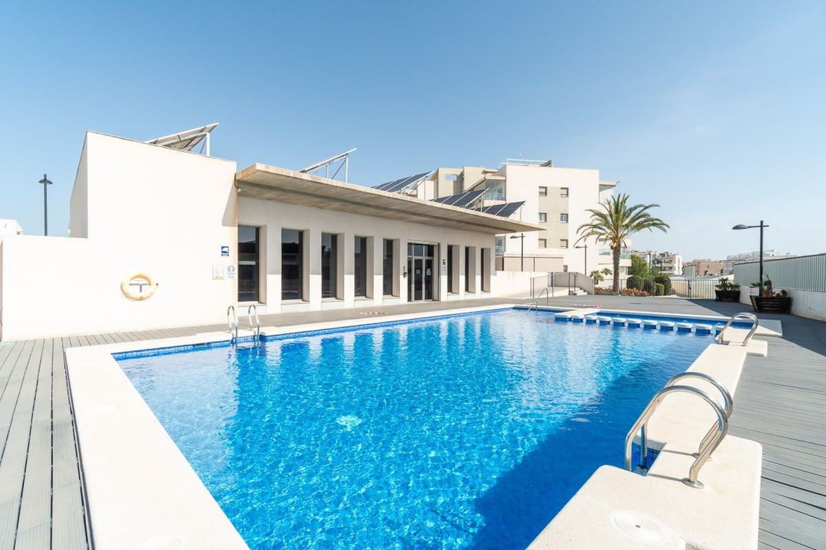 Se vende Apartamento Planta Baja de 2 dormitorios en Costa Blanca, Alicante, España