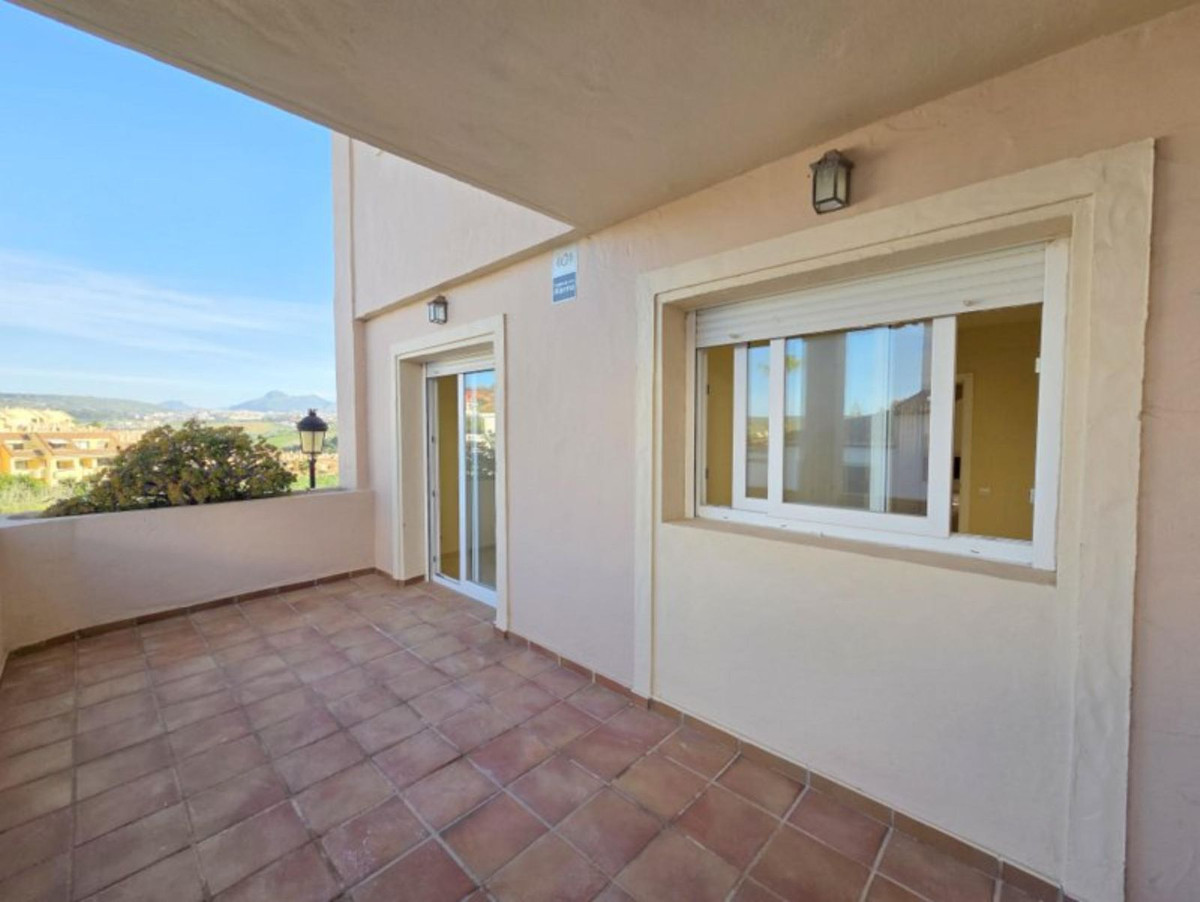 3 Bed Apartment for sale in La Duquesa Costa Del Sol, Málaga, Spain