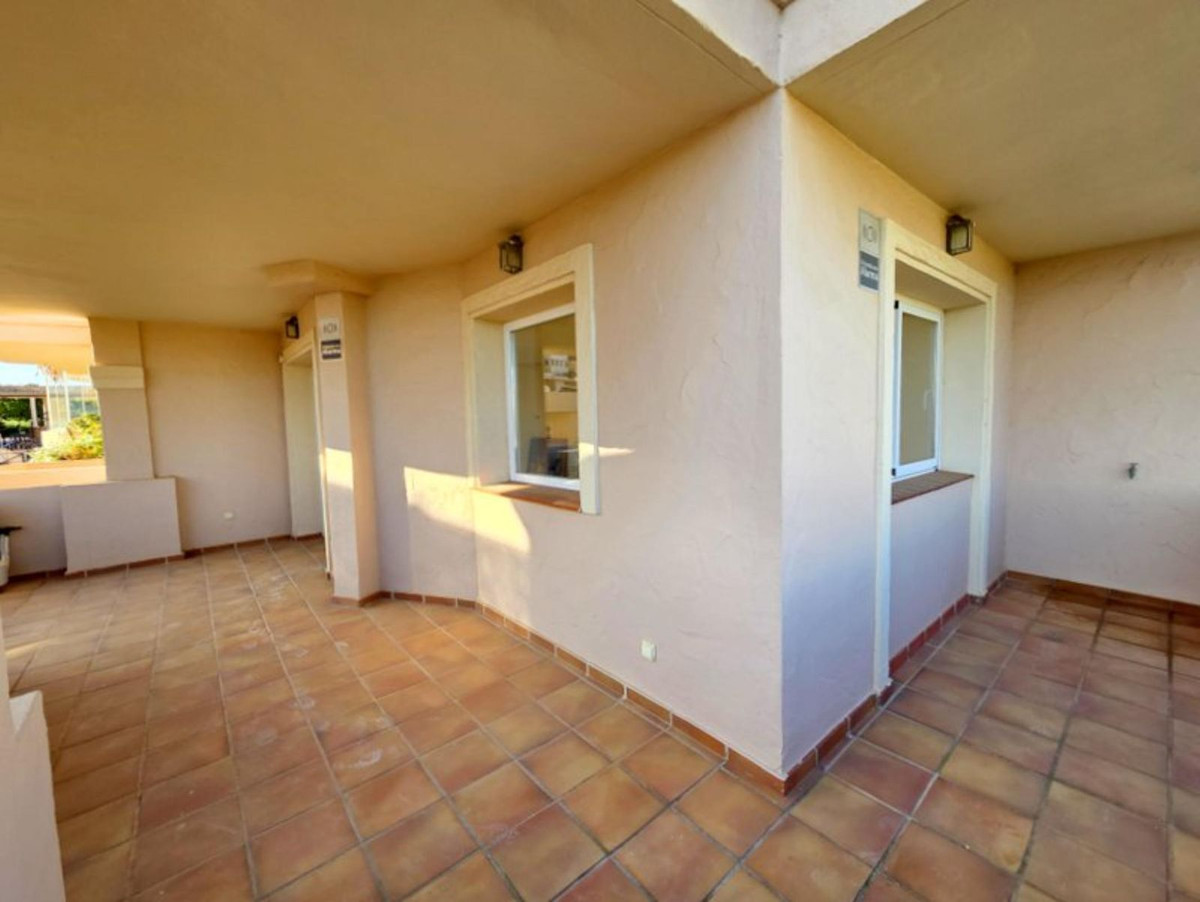 3 Bed Apartment for sale in La Duquesa Costa Del Sol, Málaga, Spain