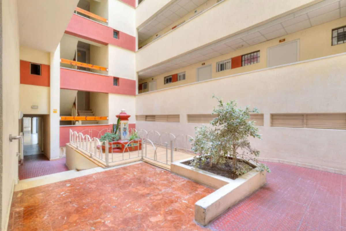 Se vende Estudio Planta Media  en Costa Del Sol, Málaga, España