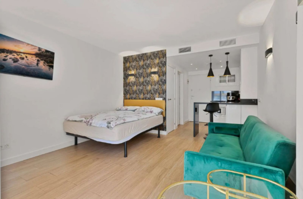Se vende Estudio Planta Media  en Costa Del Sol, Málaga, España