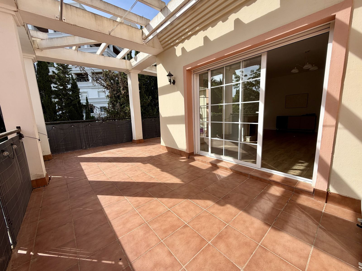3 Bed Apartment for sale in Nueva Andalucía Costa Del Sol, Málaga, Spain