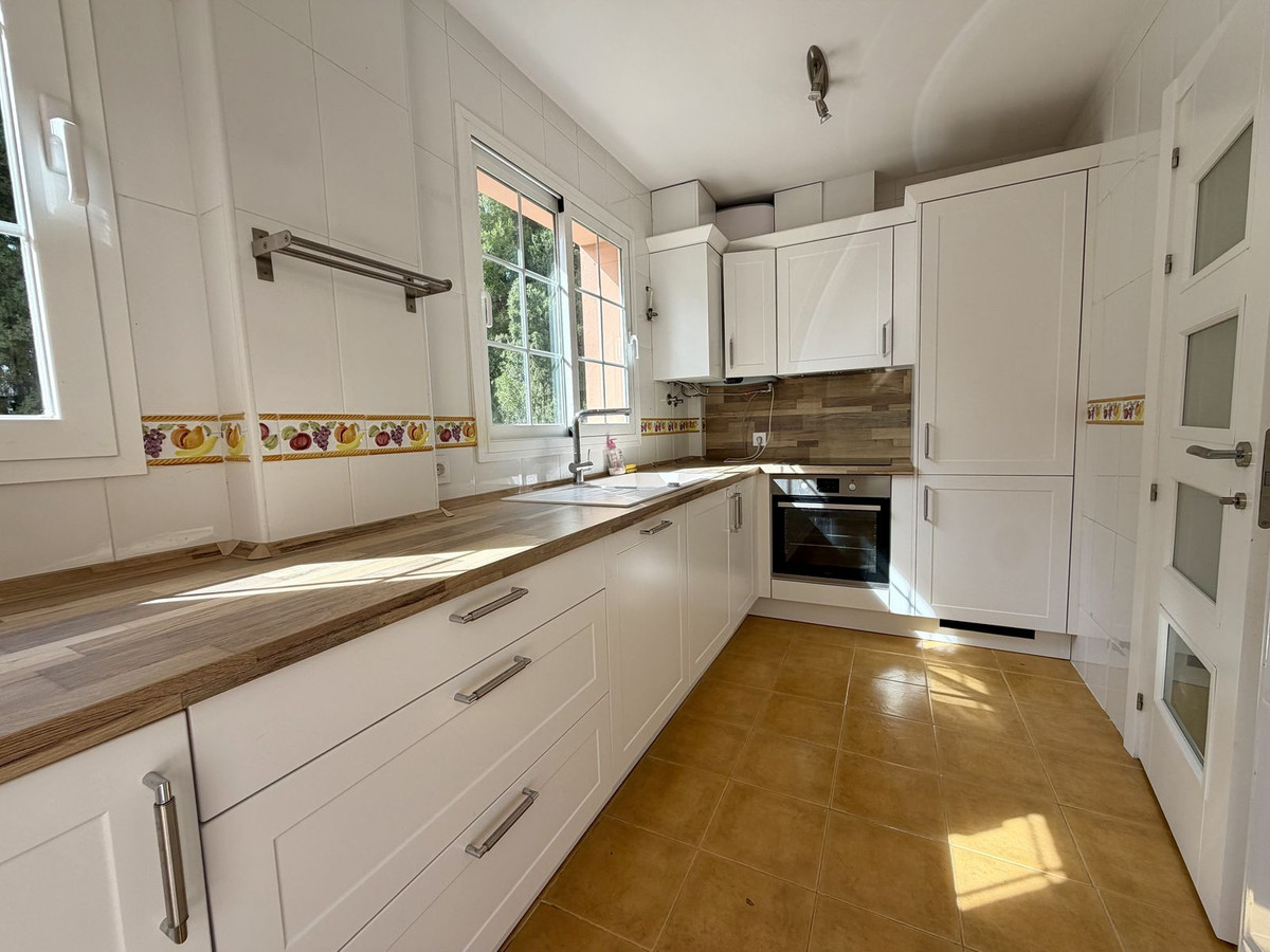 3 Bed Apartment for sale in Nueva Andalucía Costa Del Sol, Málaga, Spain