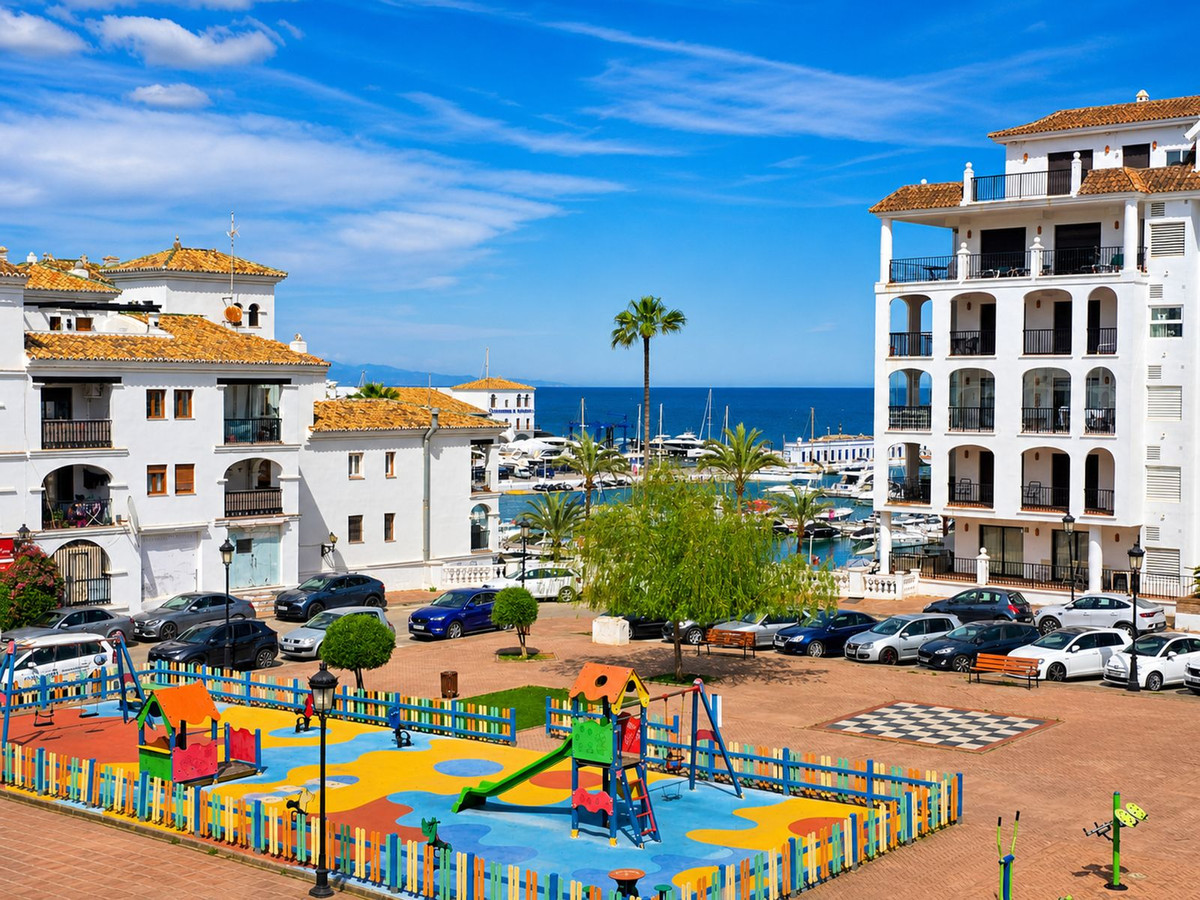 Se vende Pareada de 3 dormitorios en Costa Del Sol, Málaga, España