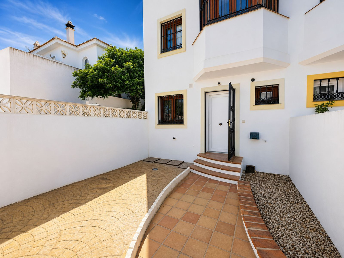 Se vende Pareada de 3 dormitorios en Costa Del Sol, Málaga, España