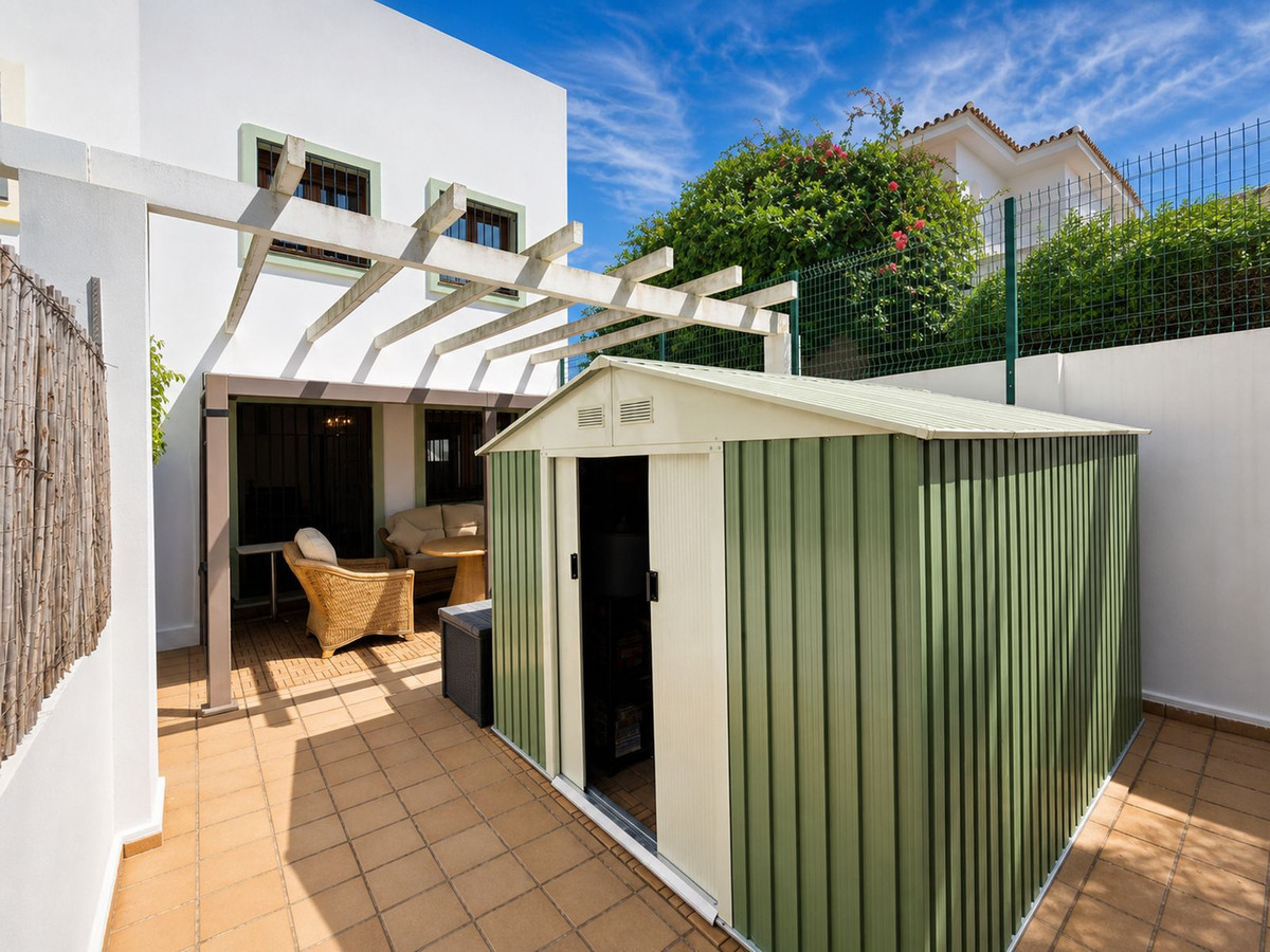 Se vende Pareada de 3 dormitorios en Costa Del Sol, Málaga, España