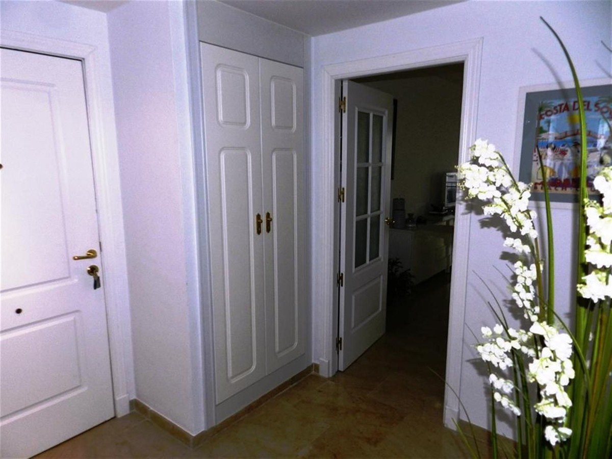 2 Bed Apartment for sale in La Duquesa Costa Del Sol, Málaga, Spain