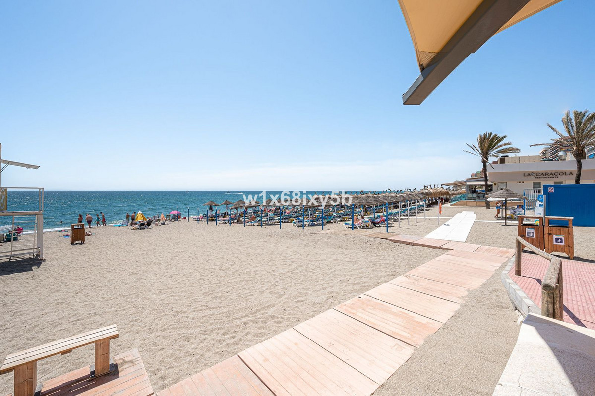 2 Bed Apartment for sale in Mijas Costa Del Sol, Málaga, Spain