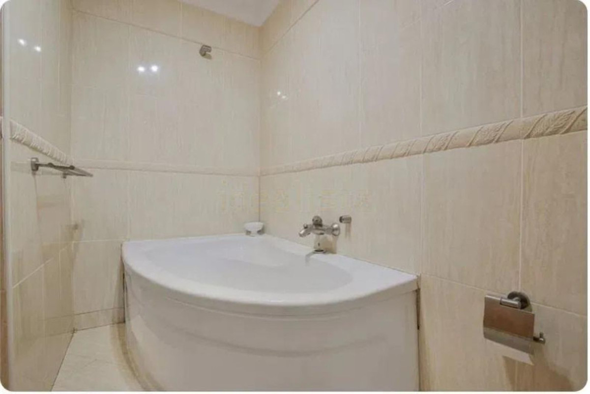 4 Bed Townhouse for sale in Monda Costa Del Sol, Málaga, Spain